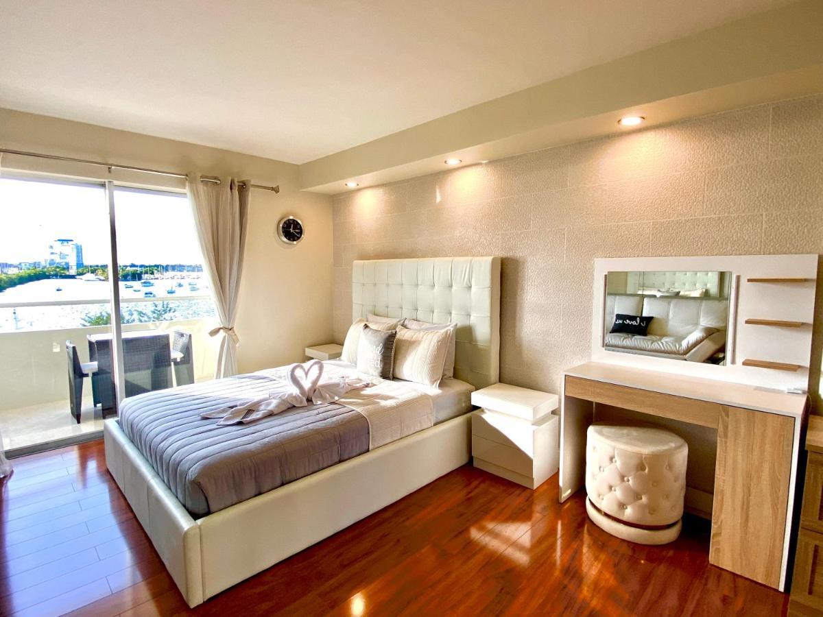 Modern Waterfront Apartment With Miami Skyline View, Free Parking 5 Mins Drive To Miami Beach Bagian luar foto