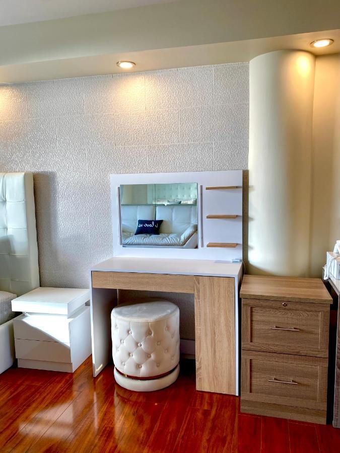 Modern Waterfront Apartment With Miami Skyline View, Free Parking 5 Mins Drive To Miami Beach Bagian luar foto