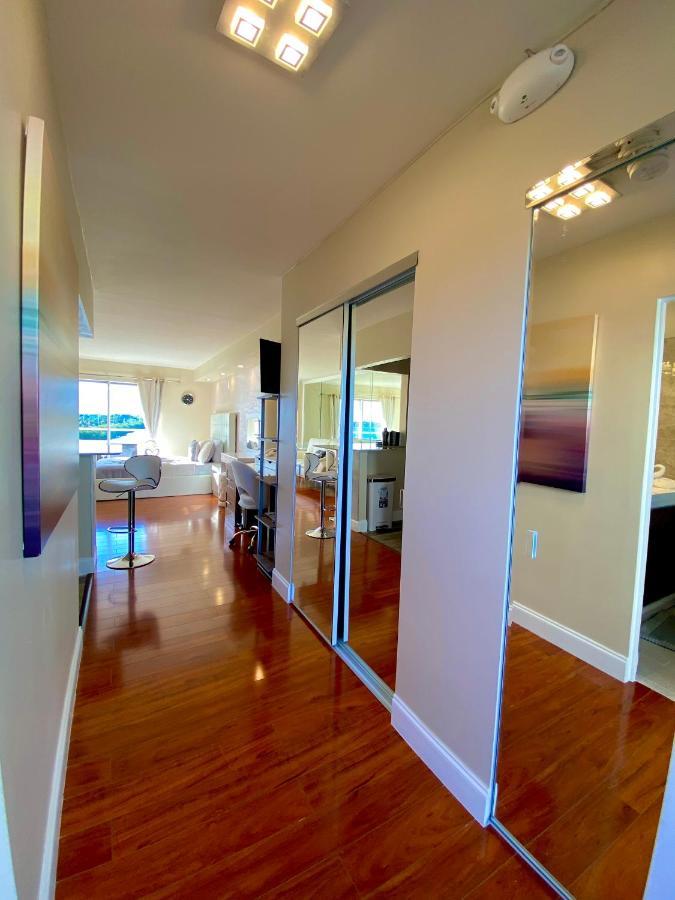 Modern Waterfront Apartment With Miami Skyline View, Free Parking 5 Mins Drive To Miami Beach Bagian luar foto