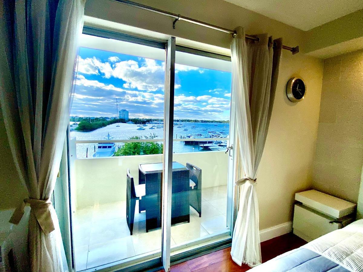 Modern Waterfront Apartment With Miami Skyline View, Free Parking 5 Mins Drive To Miami Beach Bagian luar foto