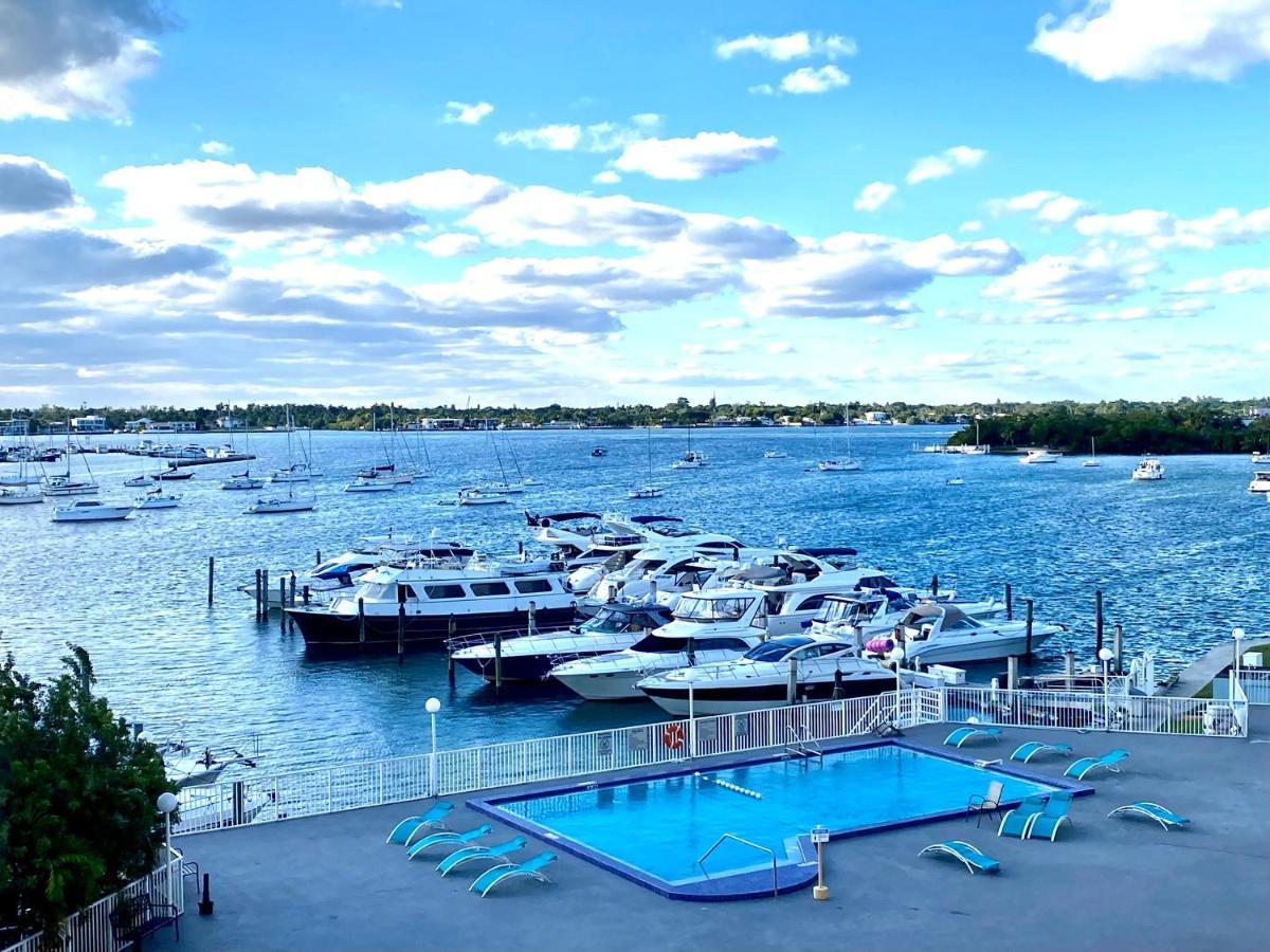 Modern Waterfront Apartment With Miami Skyline View, Free Parking 5 Mins Drive To Miami Beach Bagian luar foto