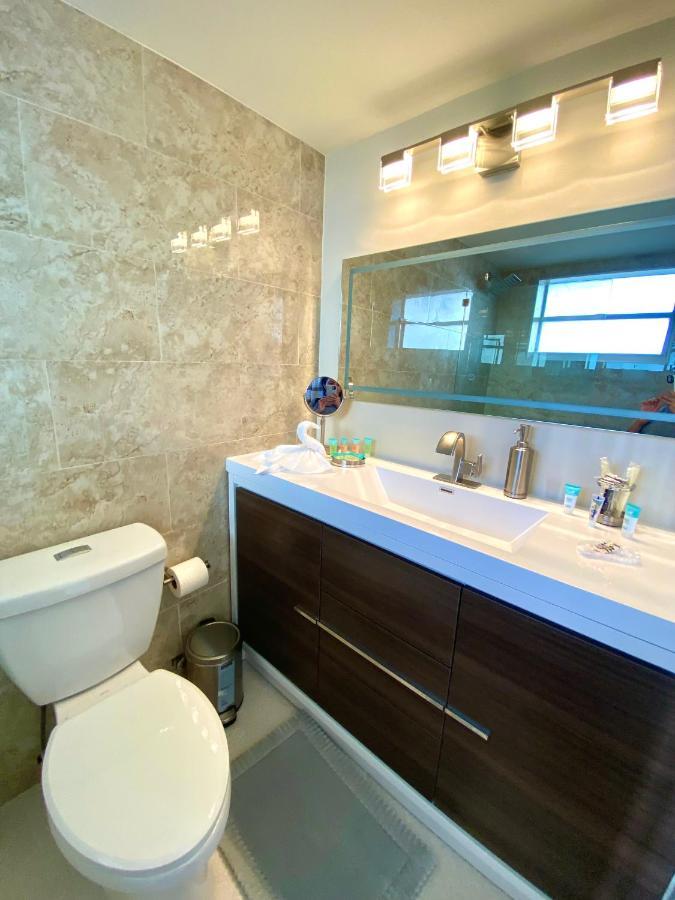 Modern Waterfront Apartment With Miami Skyline View, Free Parking 5 Mins Drive To Miami Beach Bagian luar foto