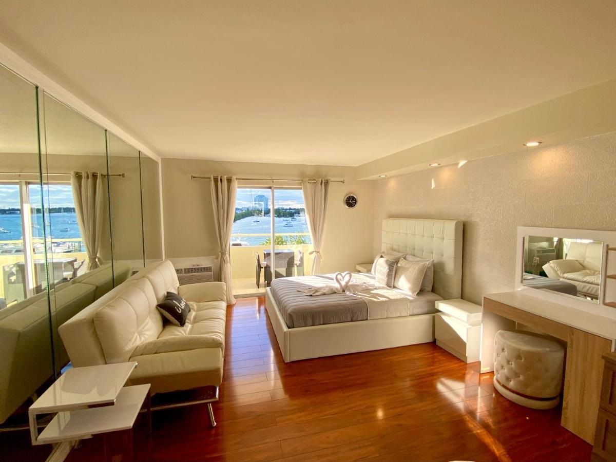 Modern Waterfront Apartment With Miami Skyline View, Free Parking 5 Mins Drive To Miami Beach Bagian luar foto