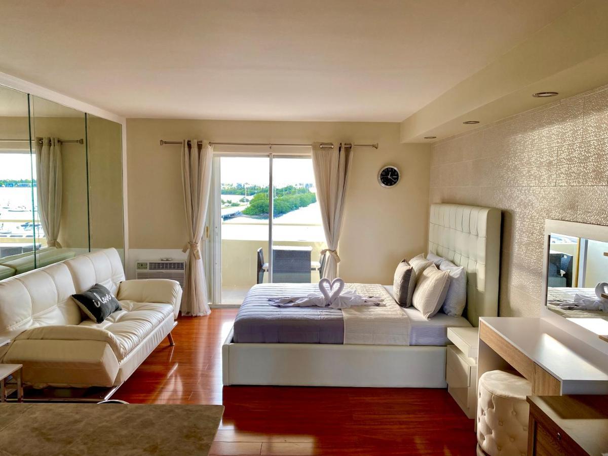 Modern Waterfront Apartment With Miami Skyline View, Free Parking 5 Mins Drive To Miami Beach Bagian luar foto