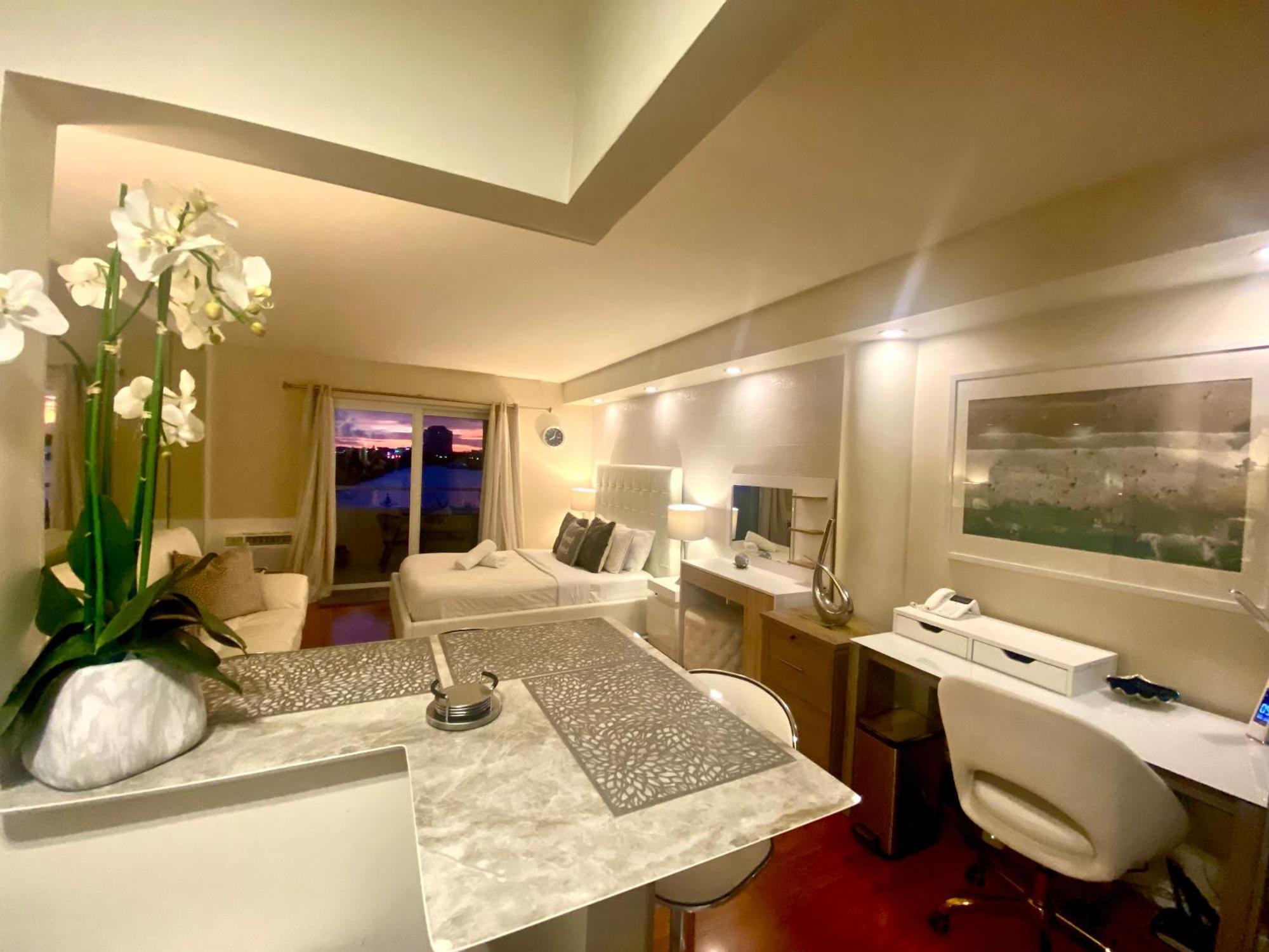 Modern Waterfront Apartment With Miami Skyline View, Free Parking 5 Mins Drive To Miami Beach Bagian luar foto