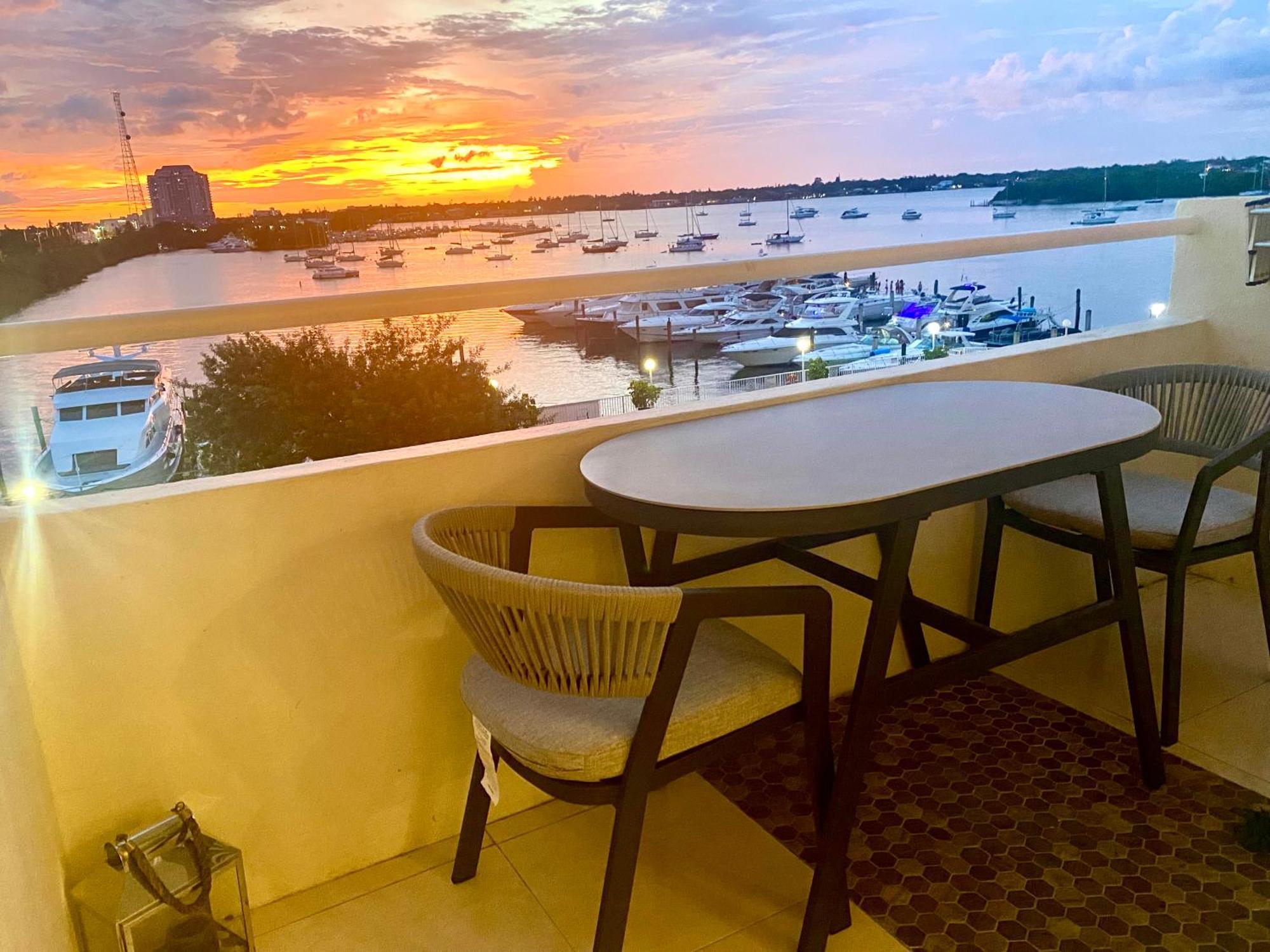 Modern Waterfront Apartment With Miami Skyline View, Free Parking 5 Mins Drive To Miami Beach Bagian luar foto